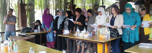 Caleg Perempuan DPRD Kalbar Tandatangani Kontrak Politik