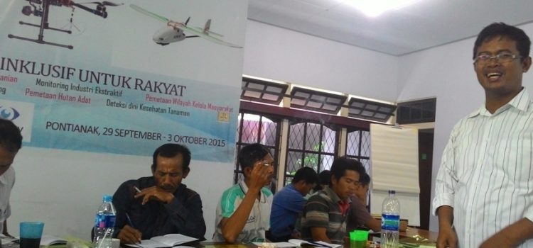 15-Peneliti Yayasan Satunama Yogyakarta, Himawan Pambudi di Kelas I Gelombang Pertama Sekolah Desa Gemawan