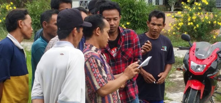 Gemawan memberikan pelatihan GPS kepada  Desa Perigi Landu Kecamatan Sejangkung Kabupaten Sambas