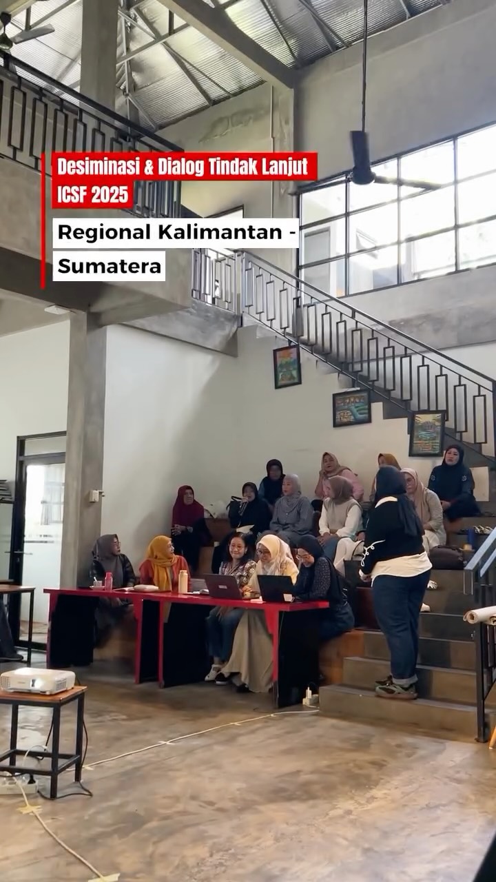 Di saat banyak hal terasa semakin bising, perjumpaan menjadi cara untuk tetap mendengar satu sama lain. 

Dari ruang Diseminasi dan Dialog Tindak Lanjut Hasil Indonesia Civil Society Forum Regional Kalimantan dan Sumatera, kami belajar: gerakan tidak tumbuh dari kerja sendiri. Tetapi dari keberanian untuk tetap terhubung, menyusun langkah adaptif, dan menjaga suara-suara tetap punya tempat, karena solidaritas perlu terus dirawat.

#indonesiacivilsocietyforum #ICSF #kawangemawan #borneoinisiatif