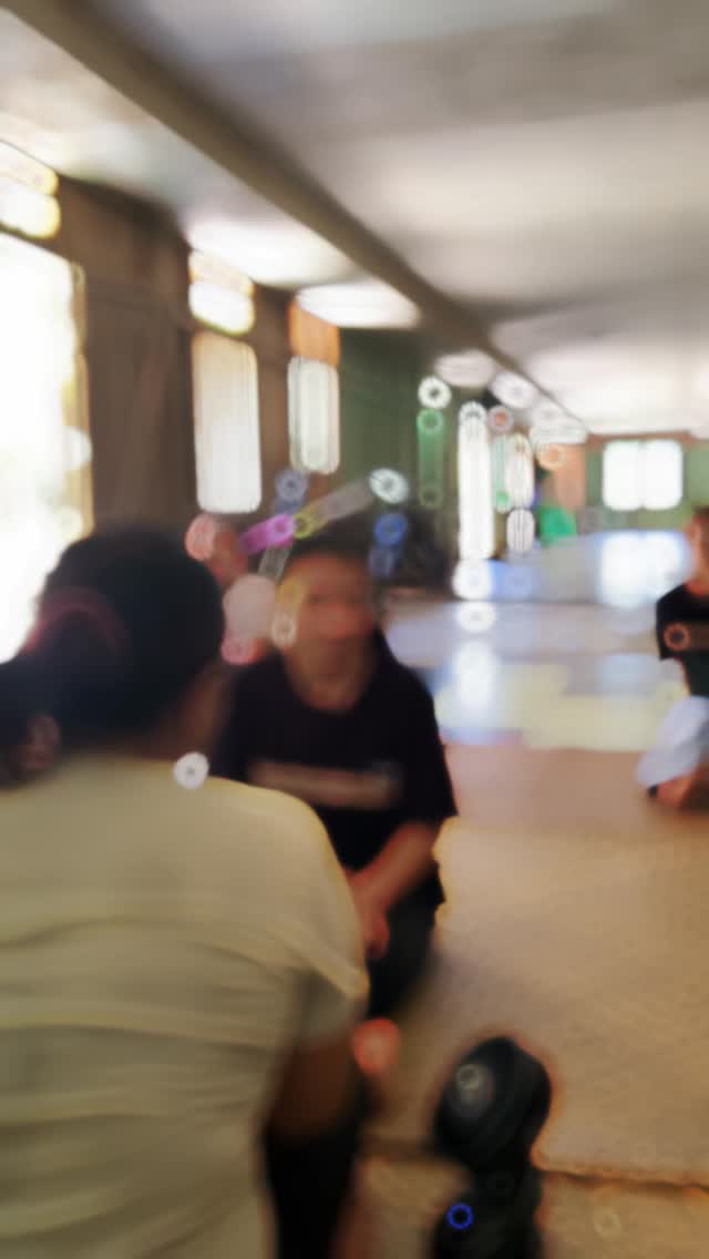 Di tengah ancaman krisis iklim yang kian nyata menyentuh ruang-ruang domestik dan produktif masyarakat pedesaan, Gemawan gelar workshop dan uji coba modul bertajuk “Kepemimpinan Perempuan Muda dalam Membangun Ketangguhan Komunitas Terhadap Krisis Iklim”. 

Kegiatan yang berlangsung selama dua hari, 7-8 April 2026, di Rumah Panjang Madang, Dusun Karangan Bunut, Desa Menua Sadap, Kecamatan Embaloh Hulu, Kab. Kapuas Hulu menjadi momentum krusial bagi perempuan muda  untuk mengambil peran kepemimpinan dalam menjaga ekosistem lokal.

#WorkshopGemawan #Gemawan #PerempuanMuda #Krisisiklim #Kepemimpinanperempuan