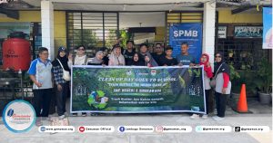 Clean Up Day Goes To School Gemawan dan Komunitas di Singkawang