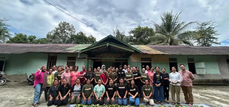 Perempuan Muda Menua Sadap Menjaga Hutan dan Masa Depan Perempuan Muda Kapuas Hulu