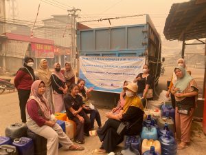 Gemawan dan BOICE Indonesia Salurkan 8.000 Liter Air Bersih untuk Warga Teluk Batang