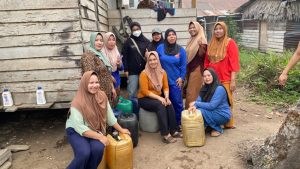 Kemarau Panjang di Kayong Utara, 7.000 Liter Air Bersih Dibagikan untuk Warga Sukamaju dan Masbangun